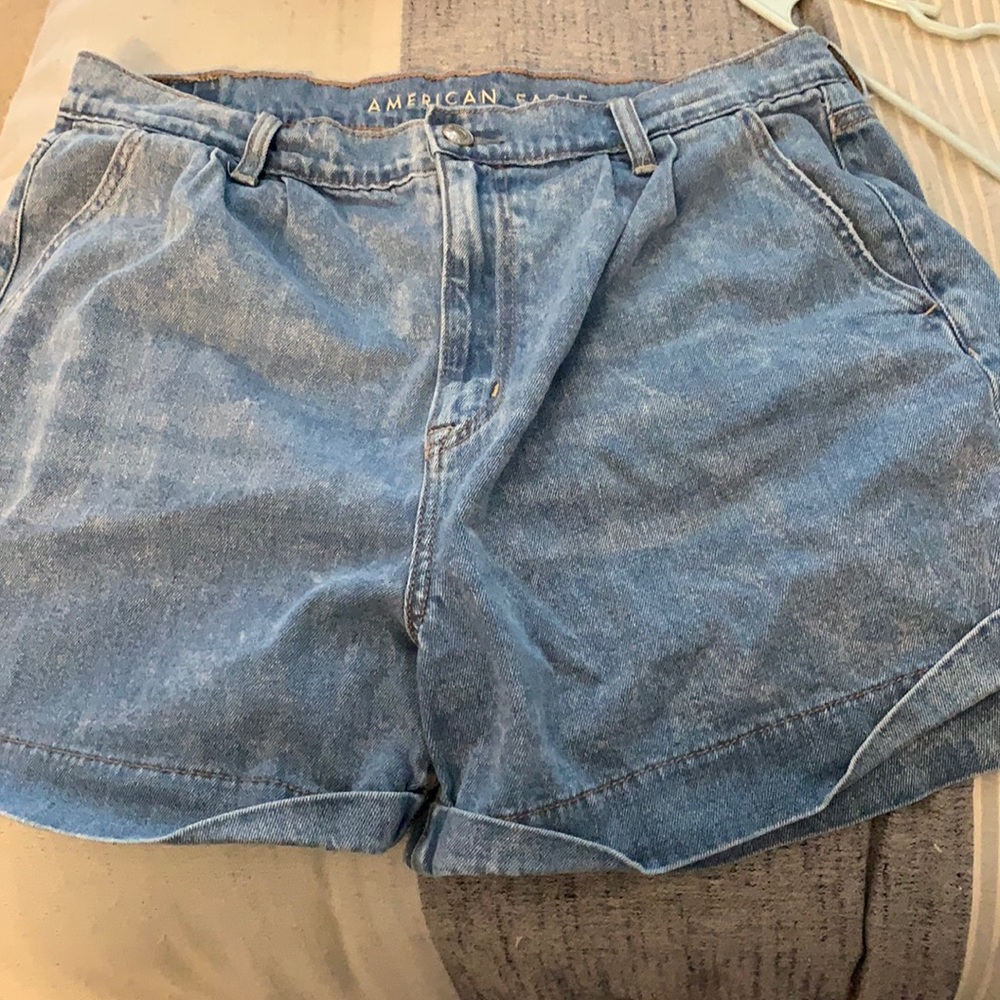 American Eagle high waisted shorts